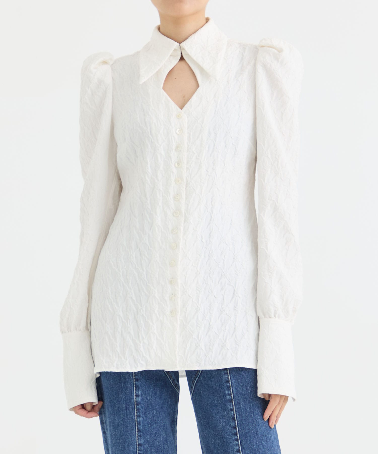 PUFF-SLEEVED  FLORAL EMBOSSED SHIRT