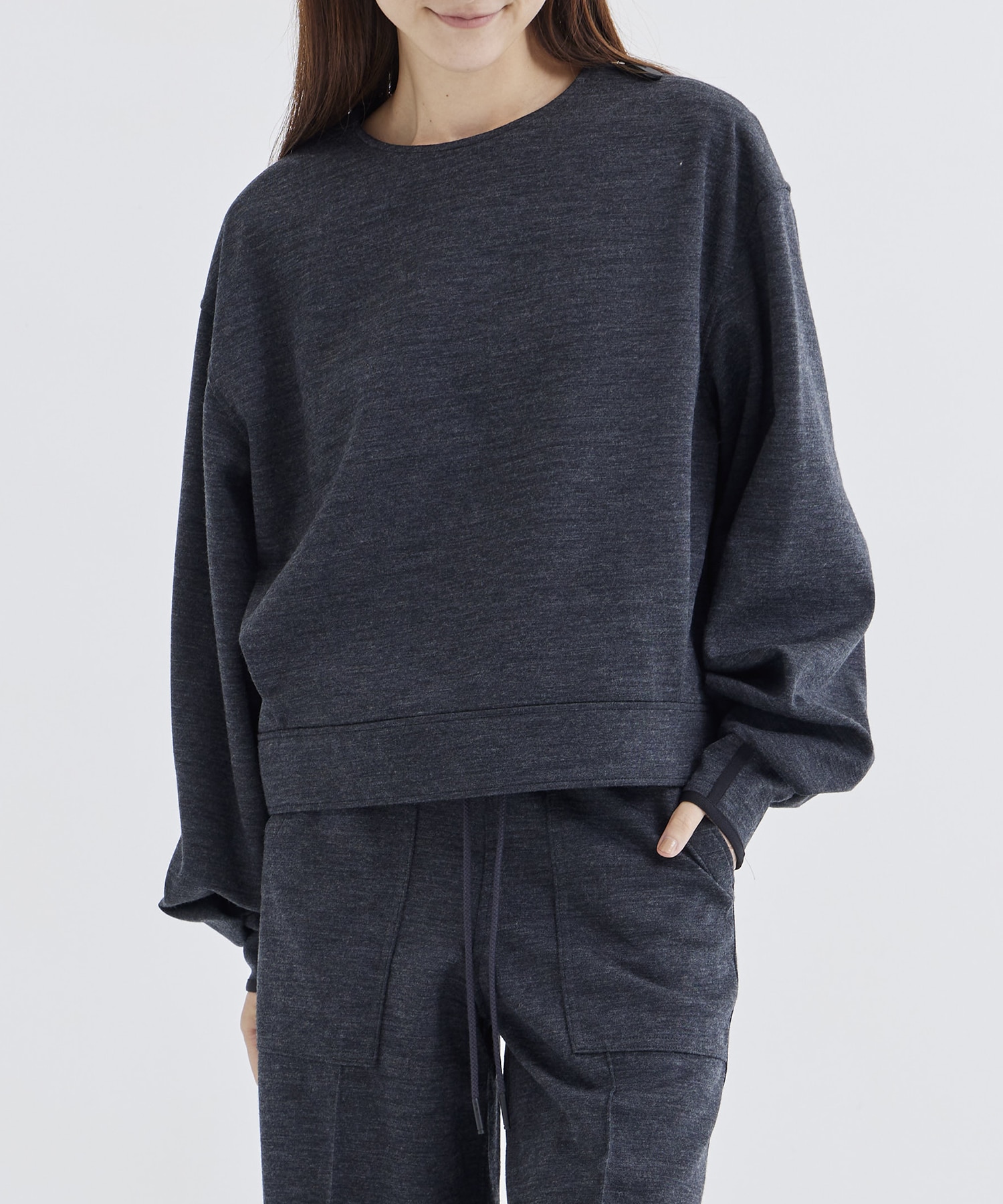 THE SIDE ZIP PULLOVER SHORT T-SHIRT L/S