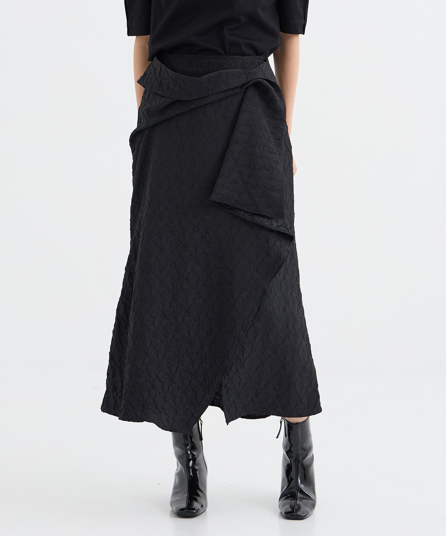 FLORAL EMBOSSED DRAPED SKIRT