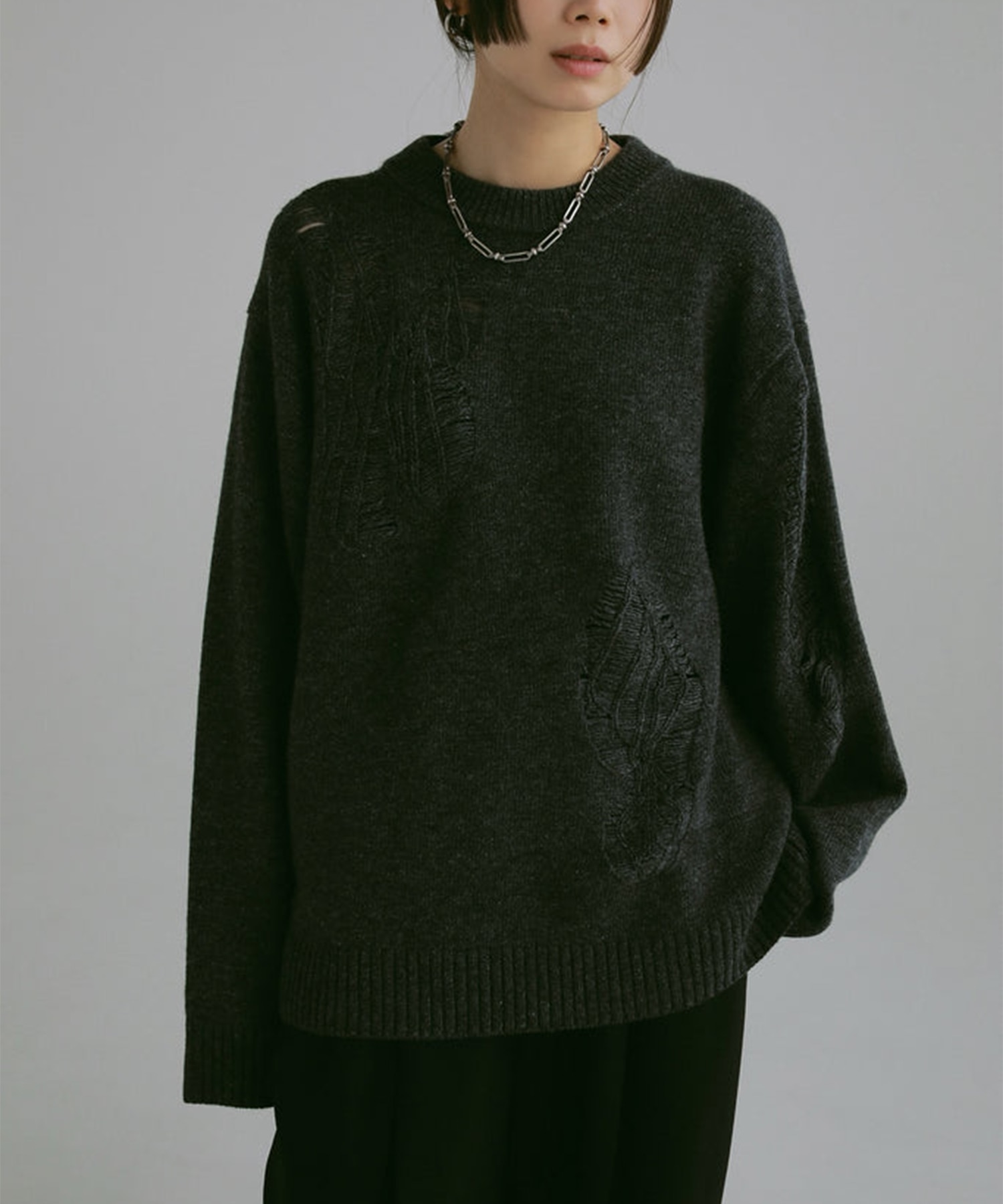 embroidery knit pullover