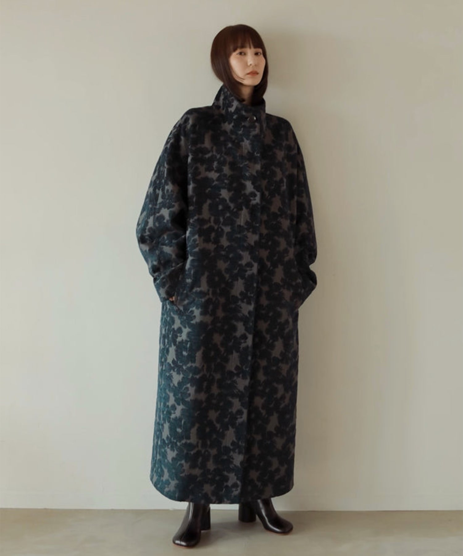 flower mole jacquard coat