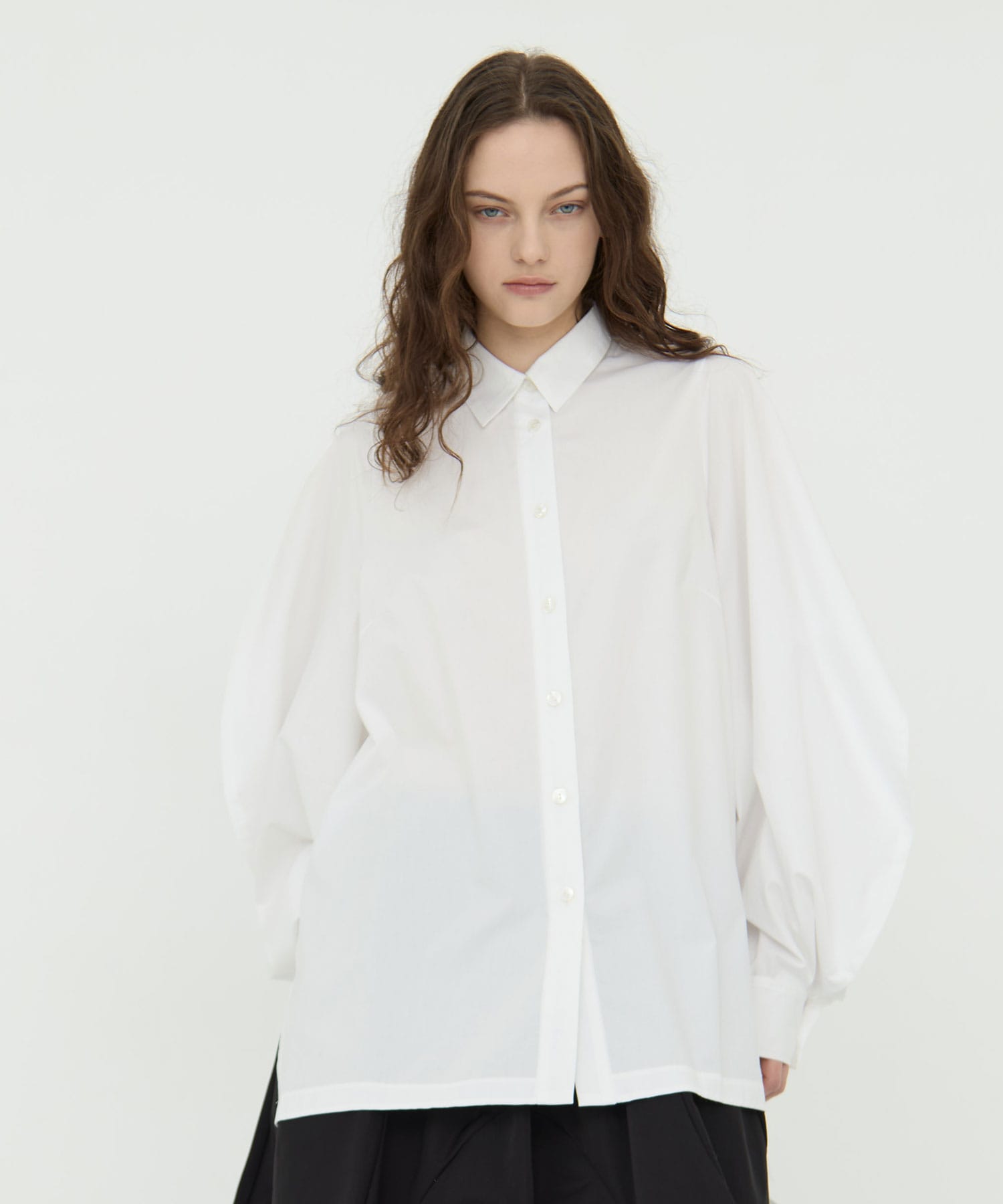 diamond-sleeves shirt