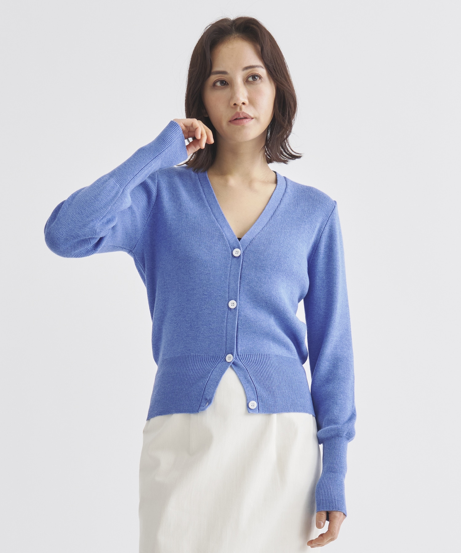 Vneck knit compact cardigan