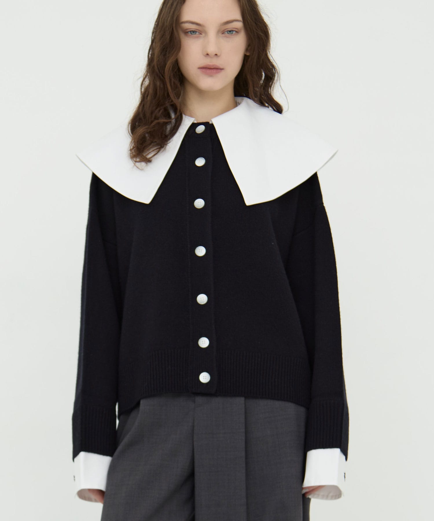 CLASSICAL COLLAR CARDIGAN