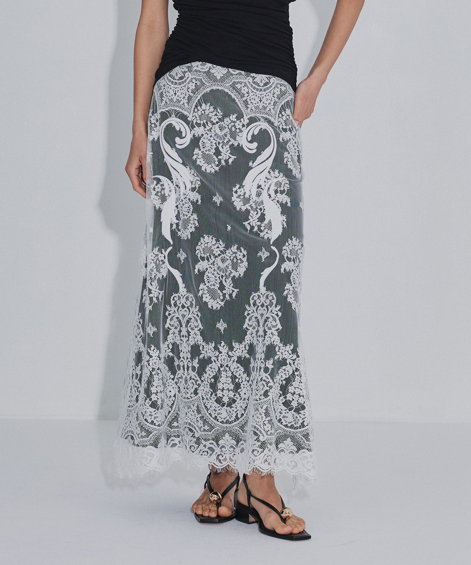 EMBROIDERED LACE SKIRT