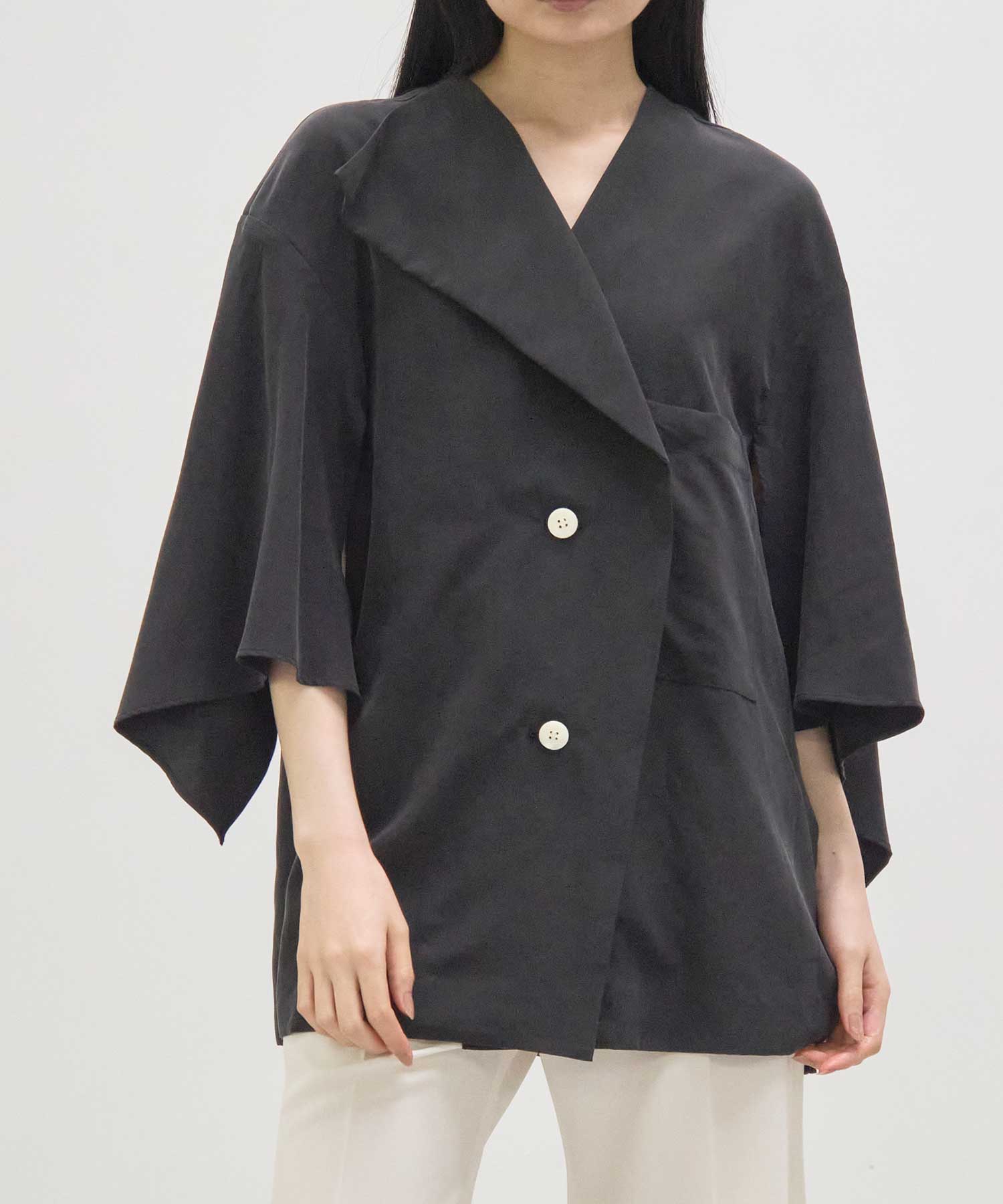 Liese panel sleeve shirt BK