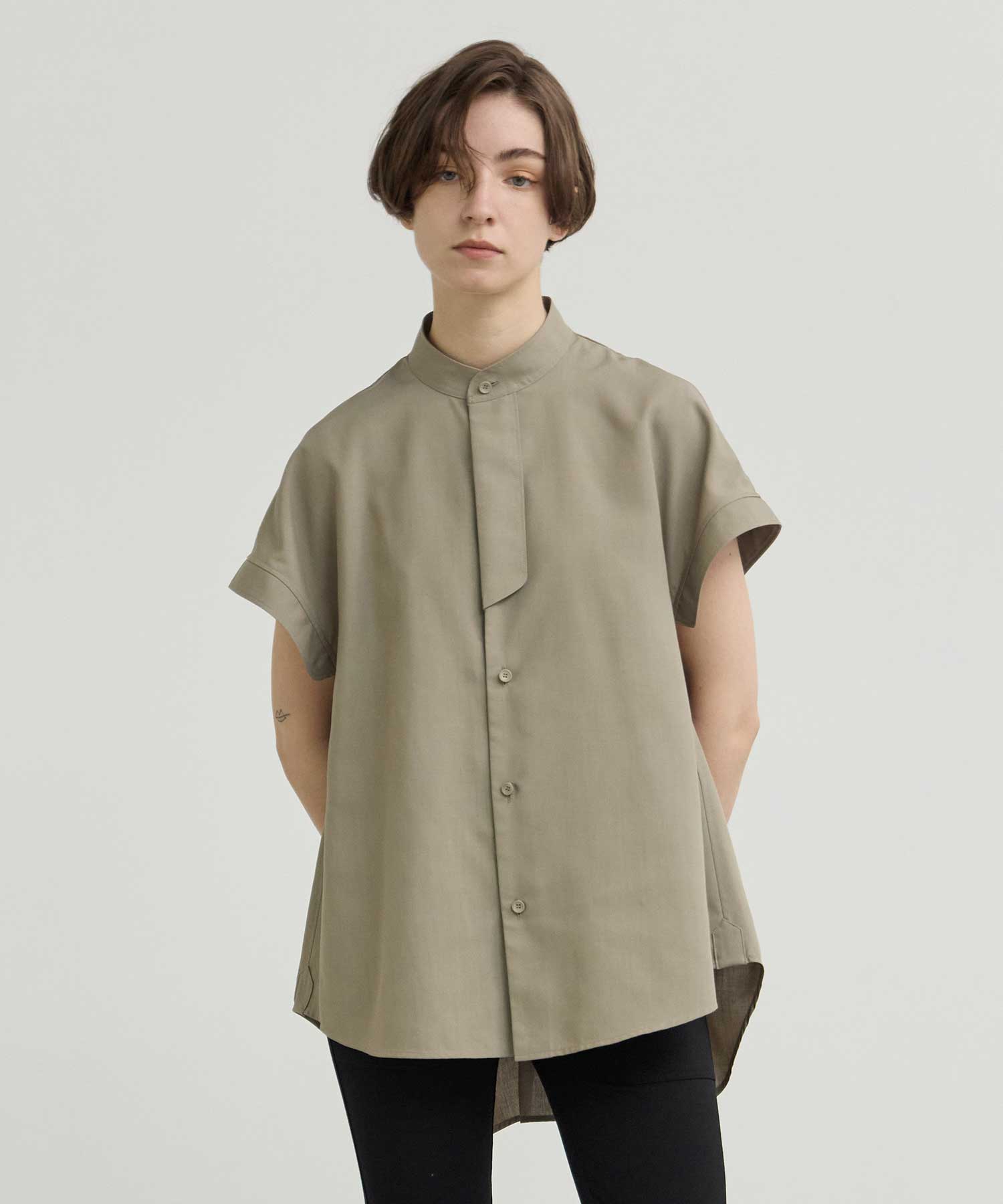 THE PLACKET A LINE SHIRT SLEEVE LESS