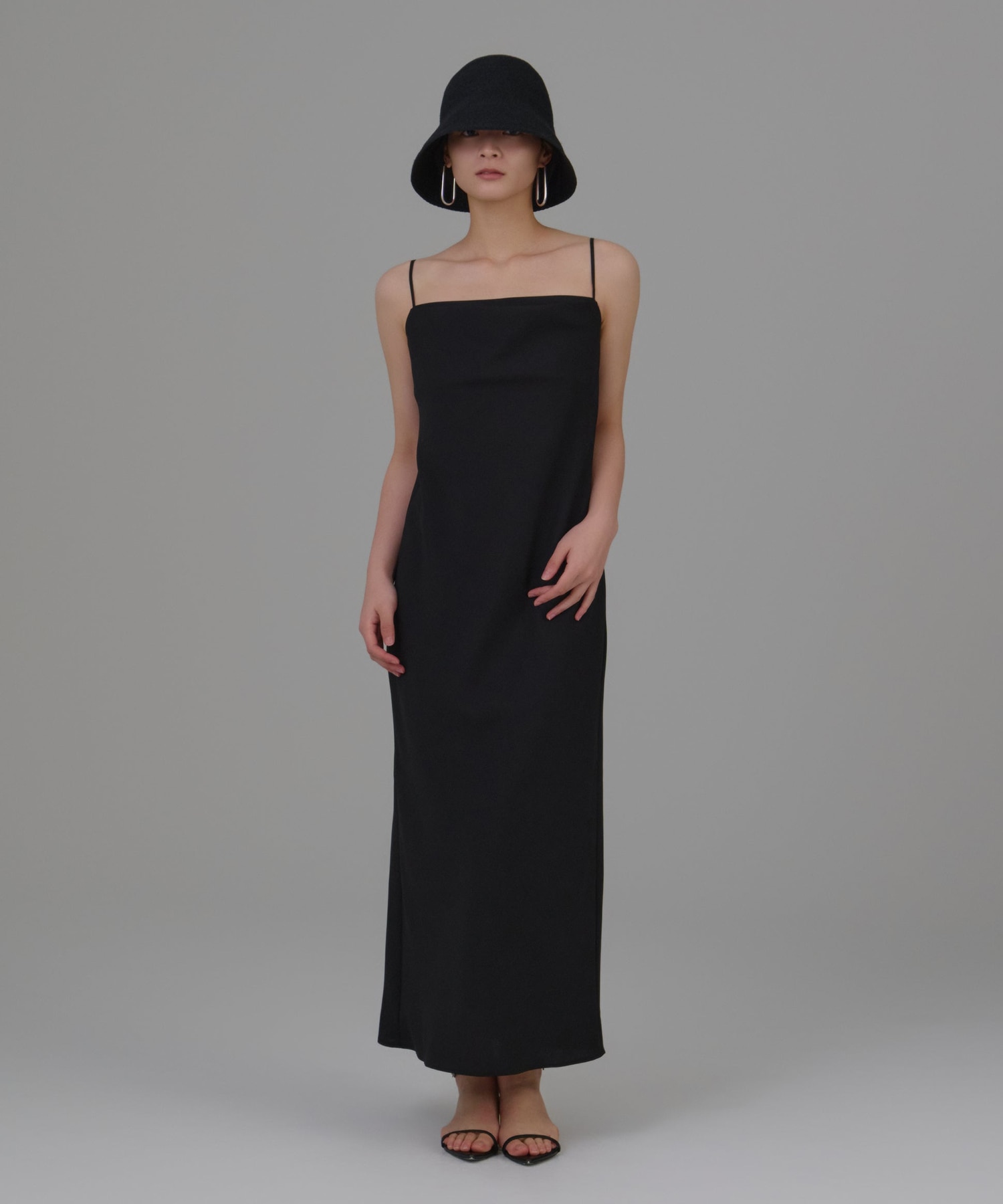 【WEB限定】shoulder strap dress