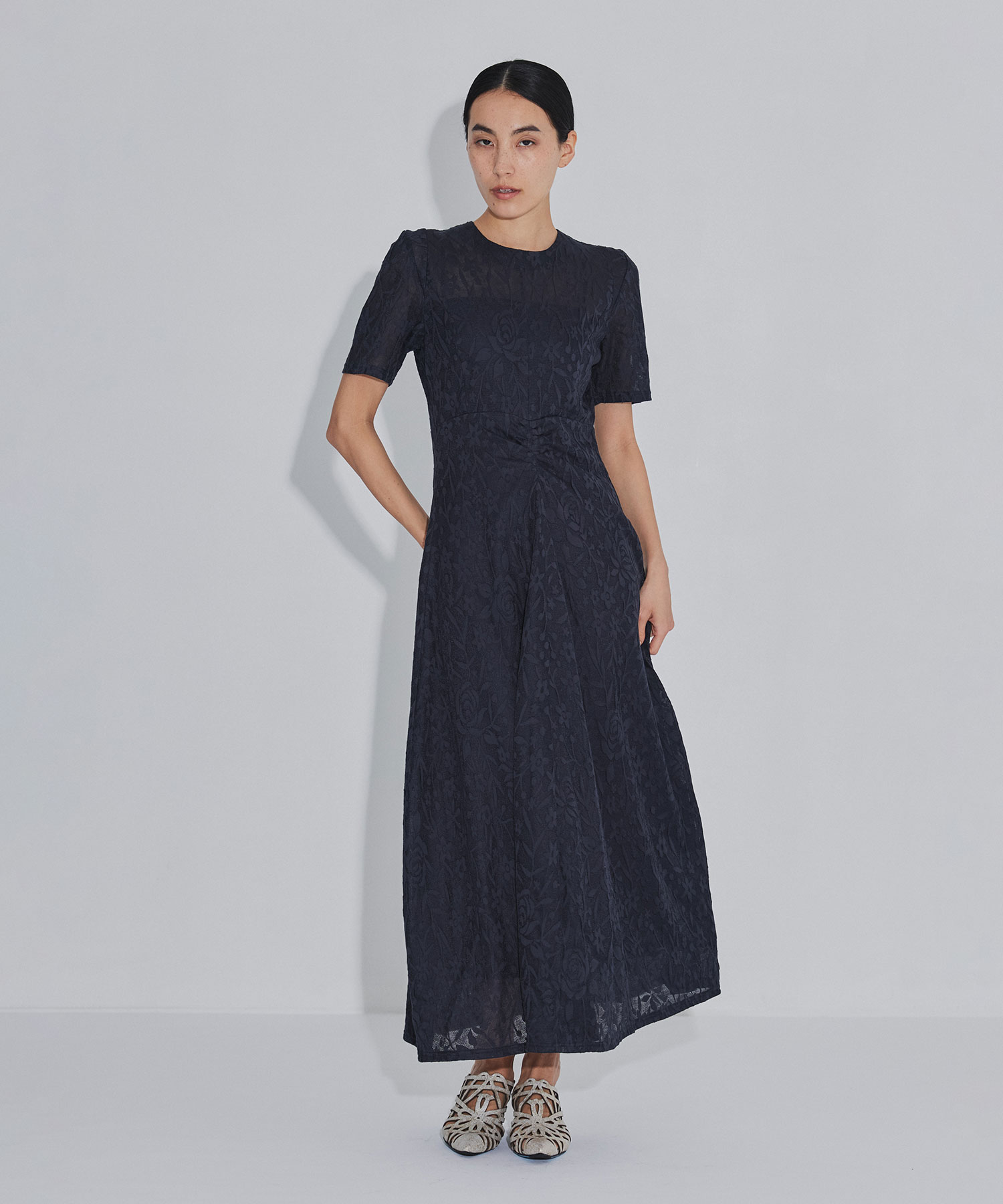 別注 FLOWER JACQUARD SHORT SLEEVE DRESS