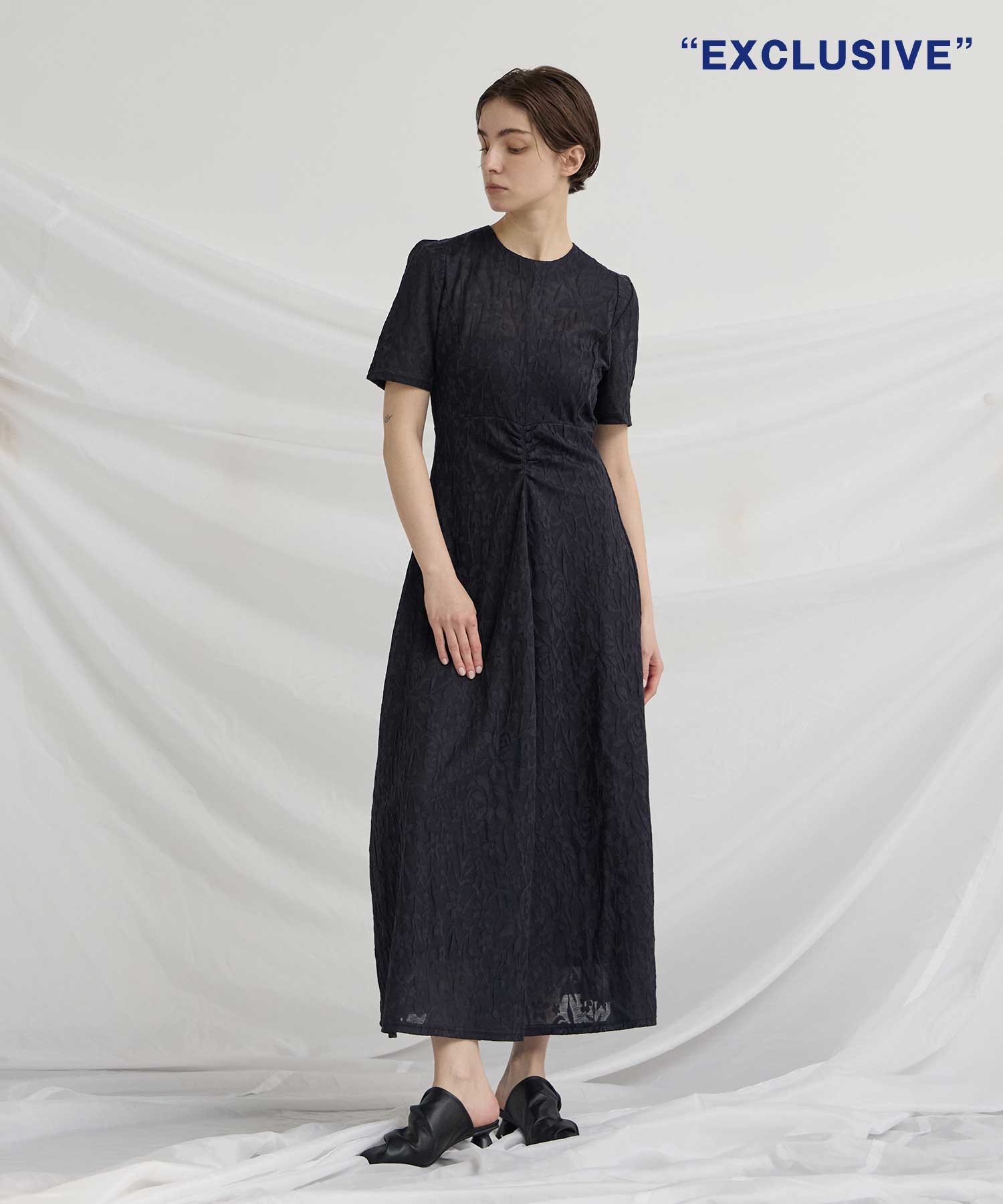 別注 FLOWER JAQUARD SHORT SLEEVE DRESS