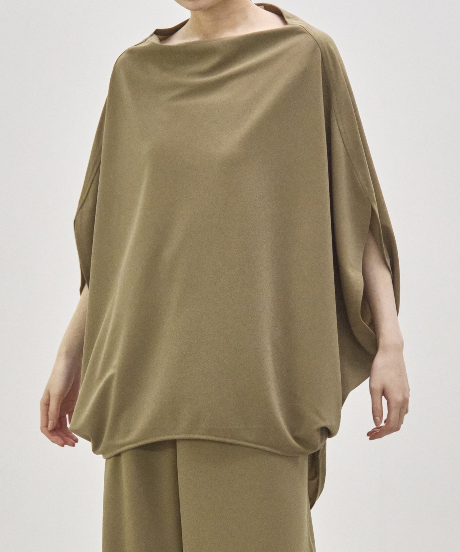 BELL TOP