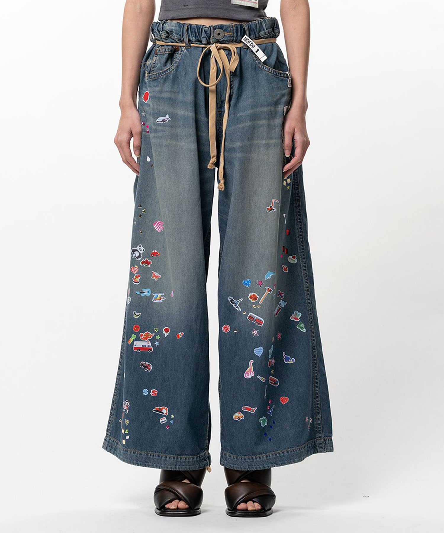 DENIM HUGE DETAIL PANTS w KIDS STICKER