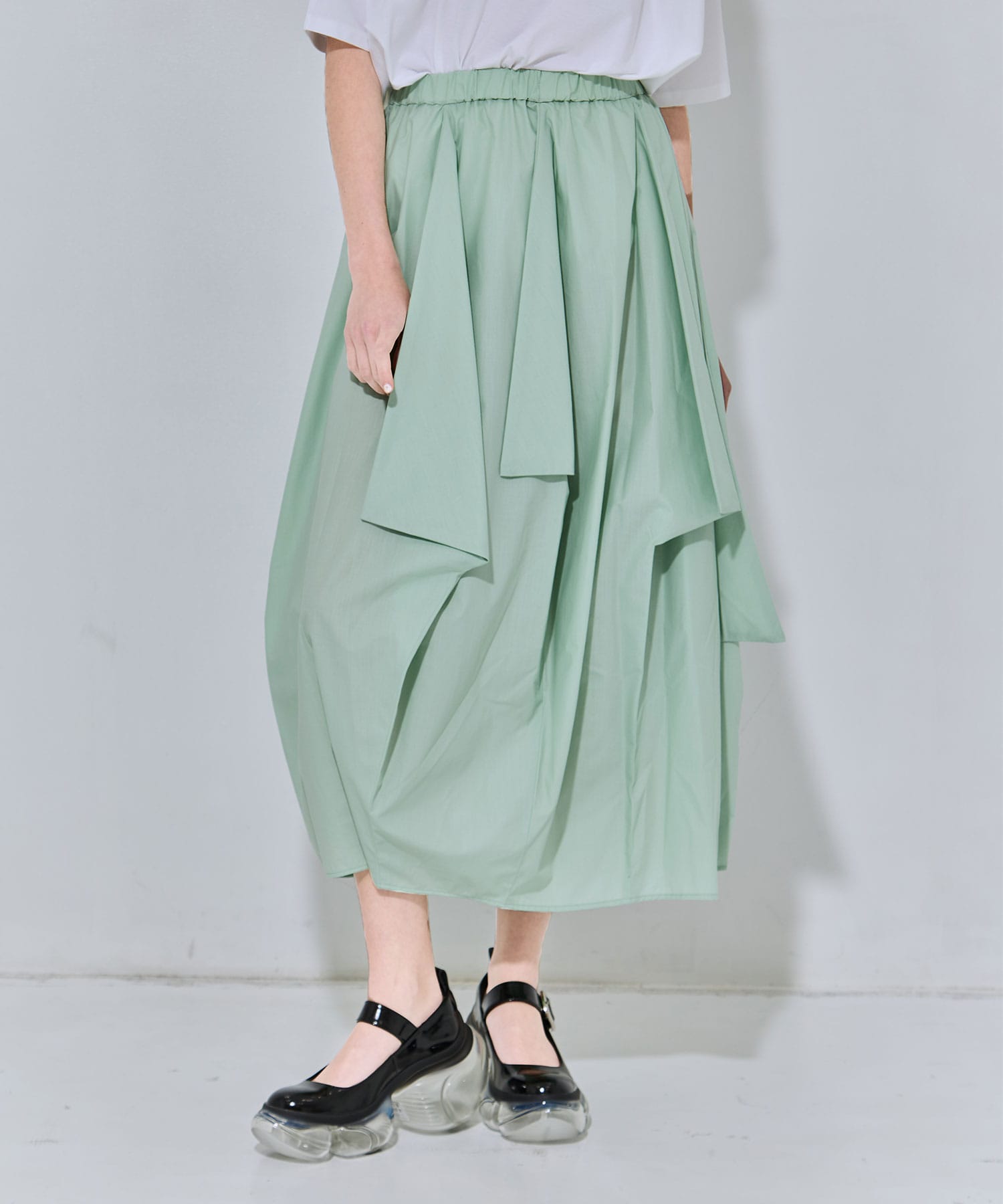 folds skirt