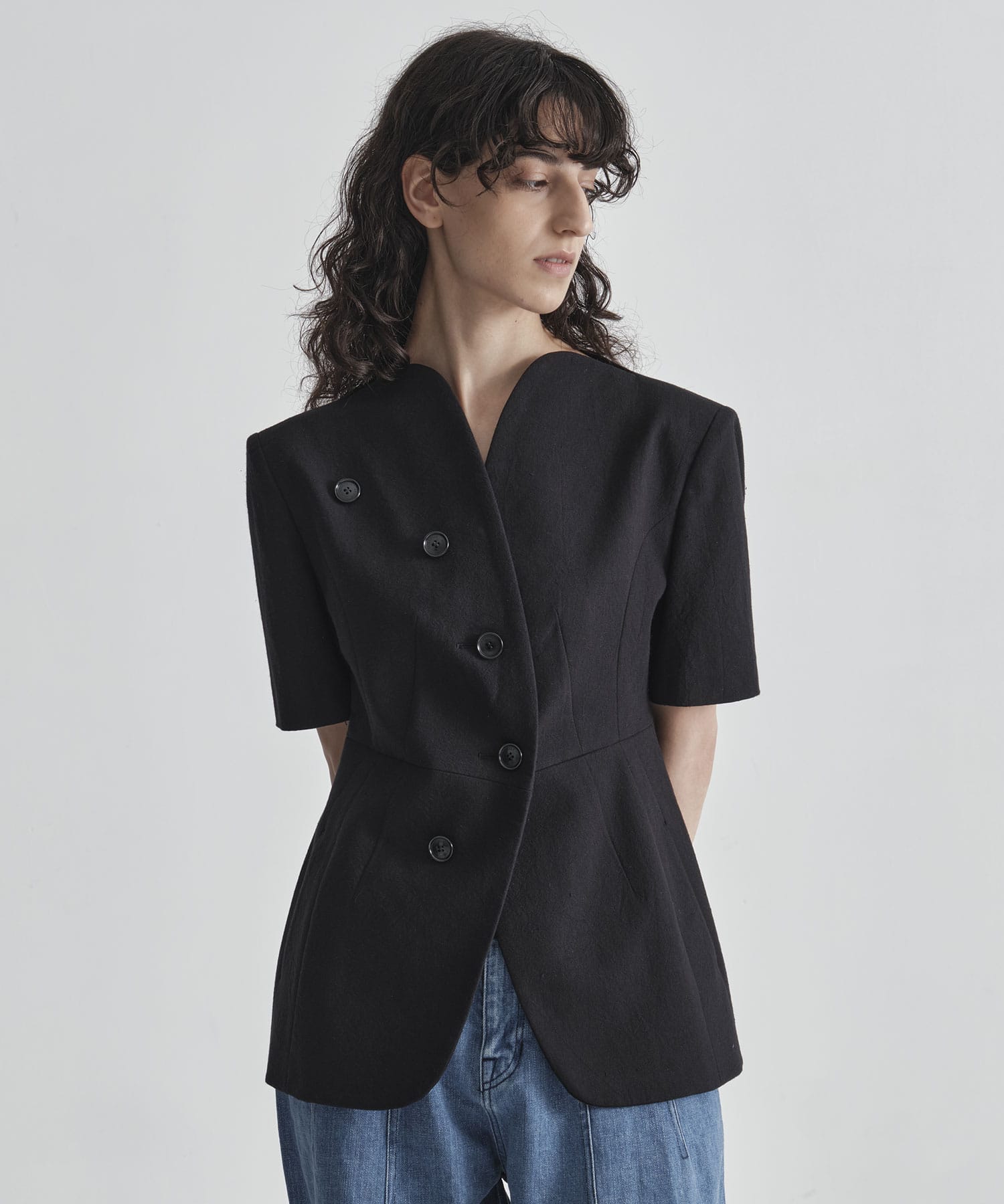 Sesilia half sleeve jacket