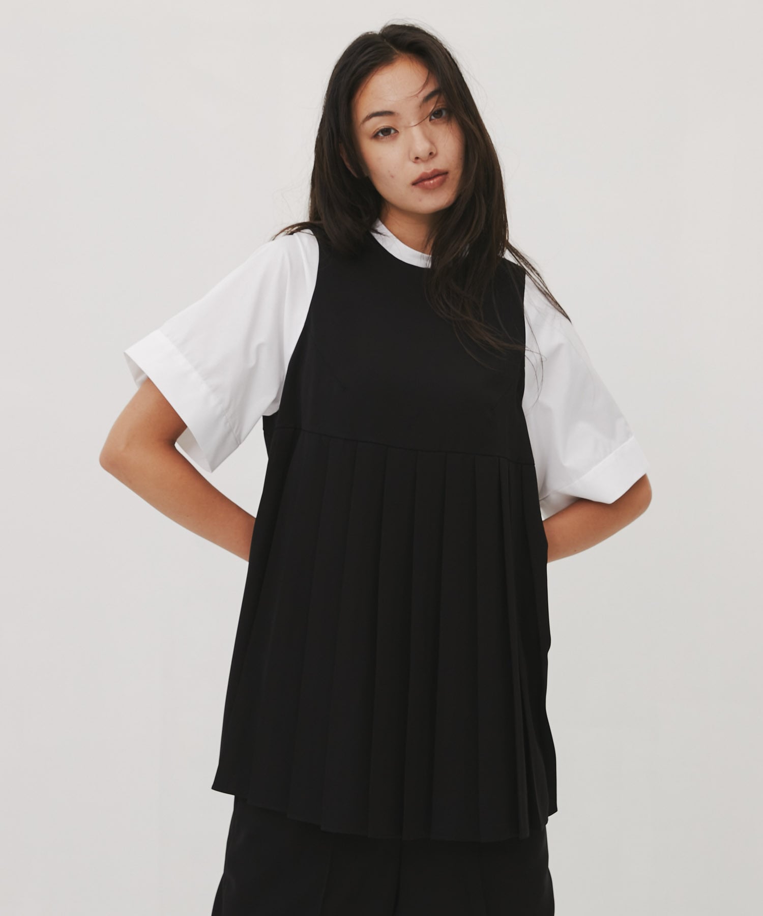 PLEATS PULLOVER