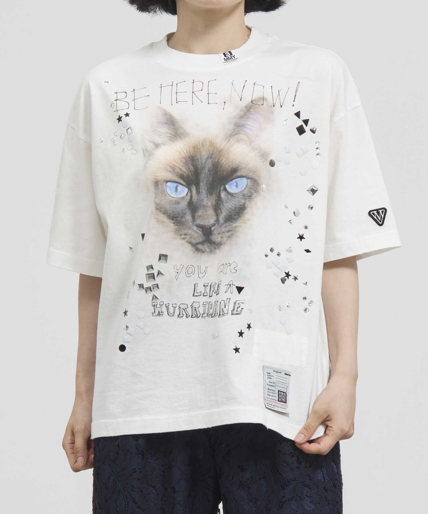 EMBELLISHED DISTRESSED TEE