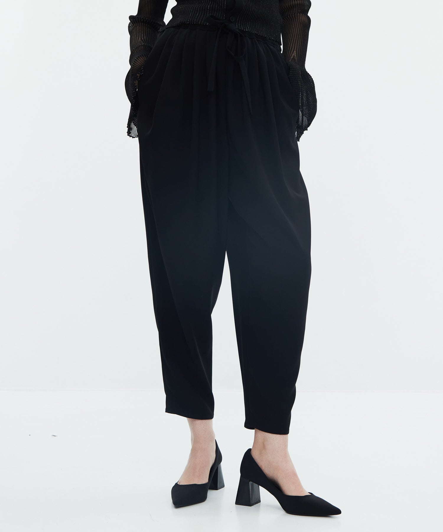 MANY-TUCK COCOON-PANTS