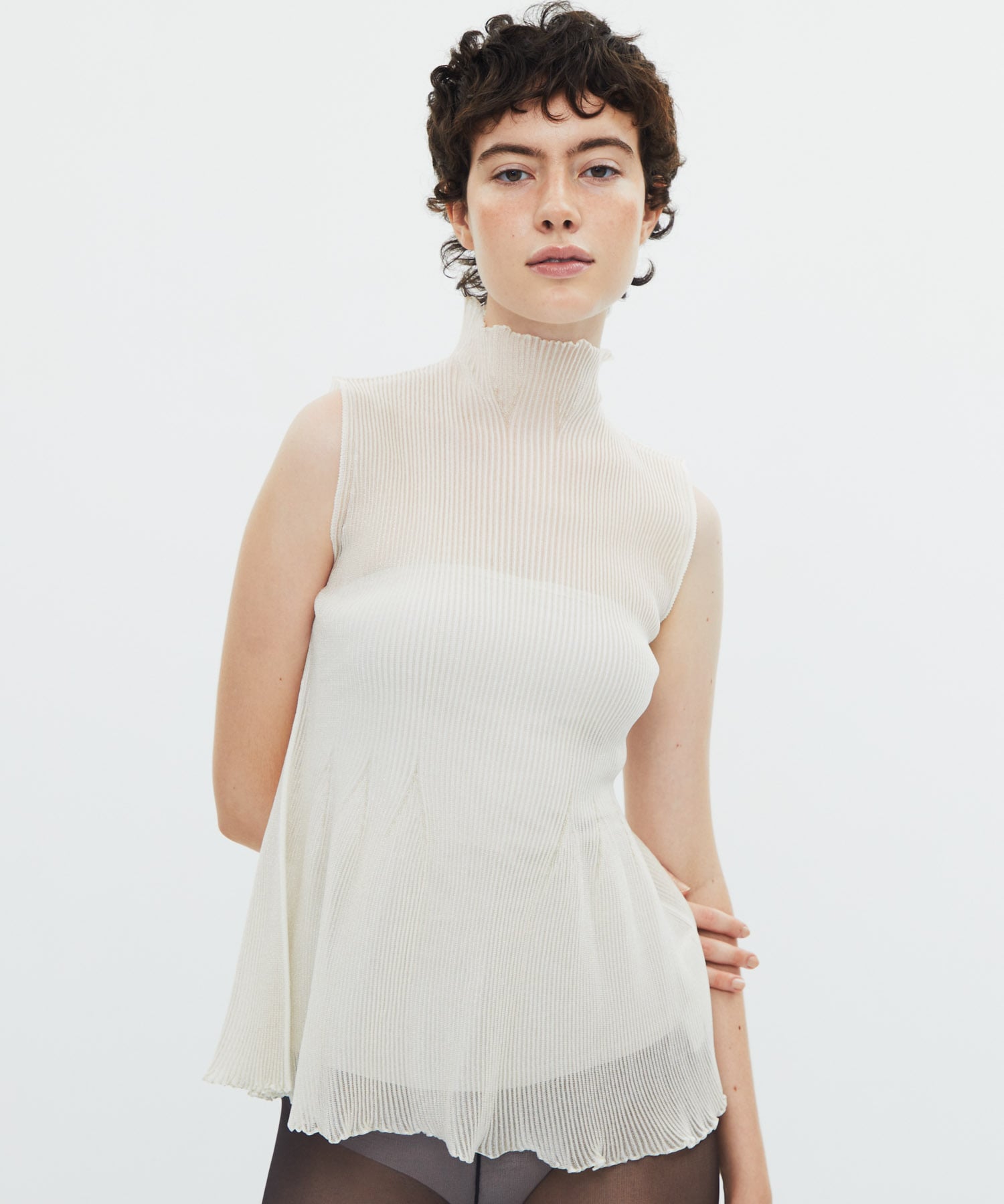 HYPHA LUCENT GLITTER SLEEVELESS TOP