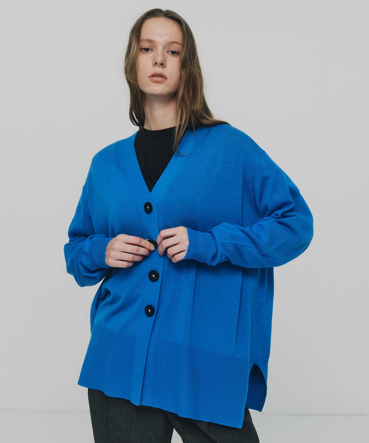 FLARE-SILHOUETTE CARDIGAN
