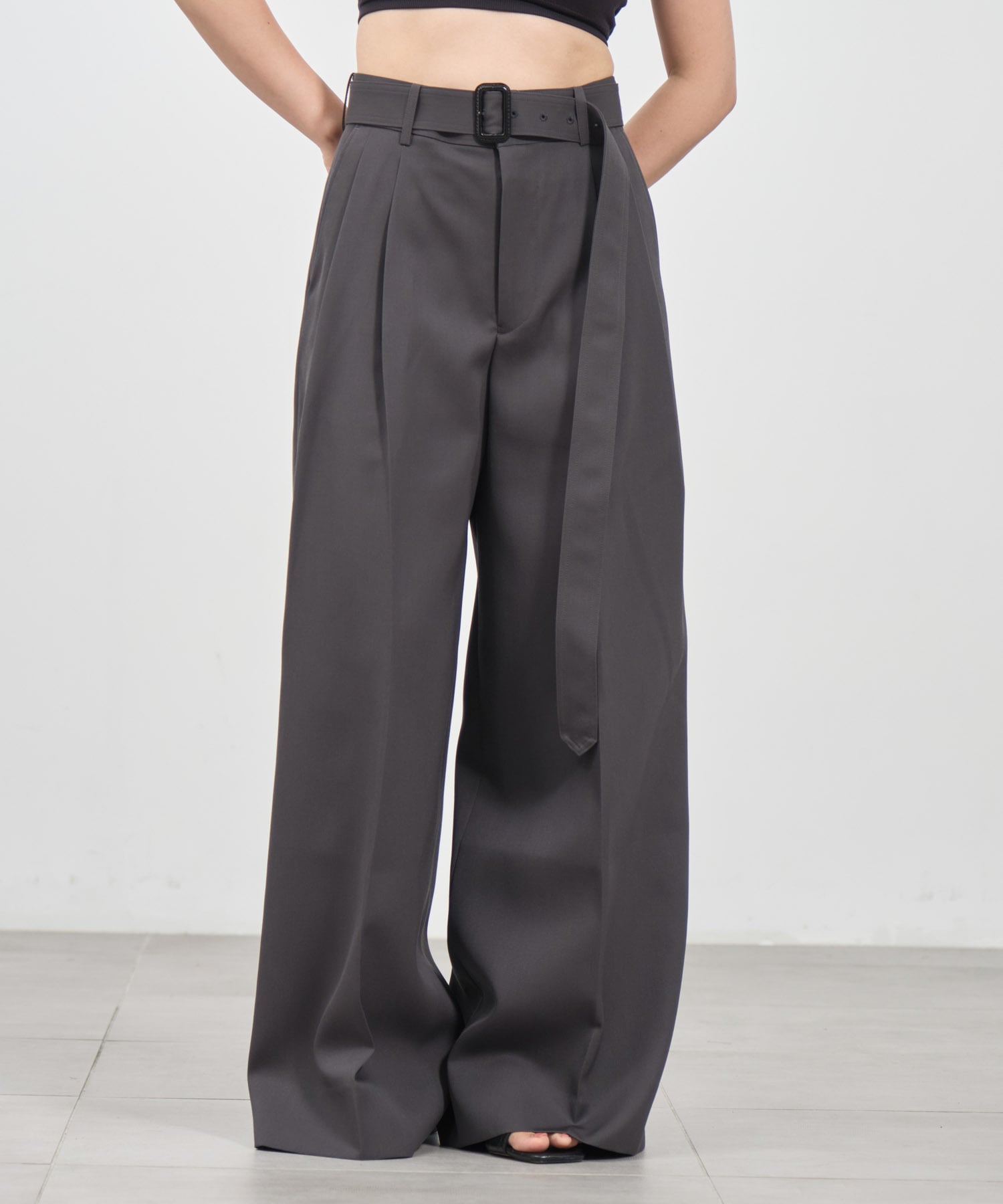 THE SLACKS BELTED 2 TUCK
