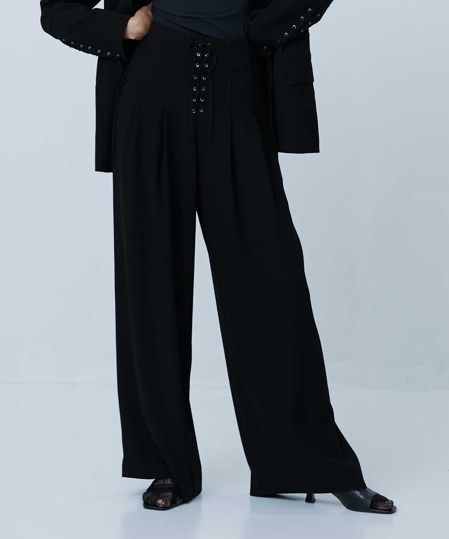 Pleated pants