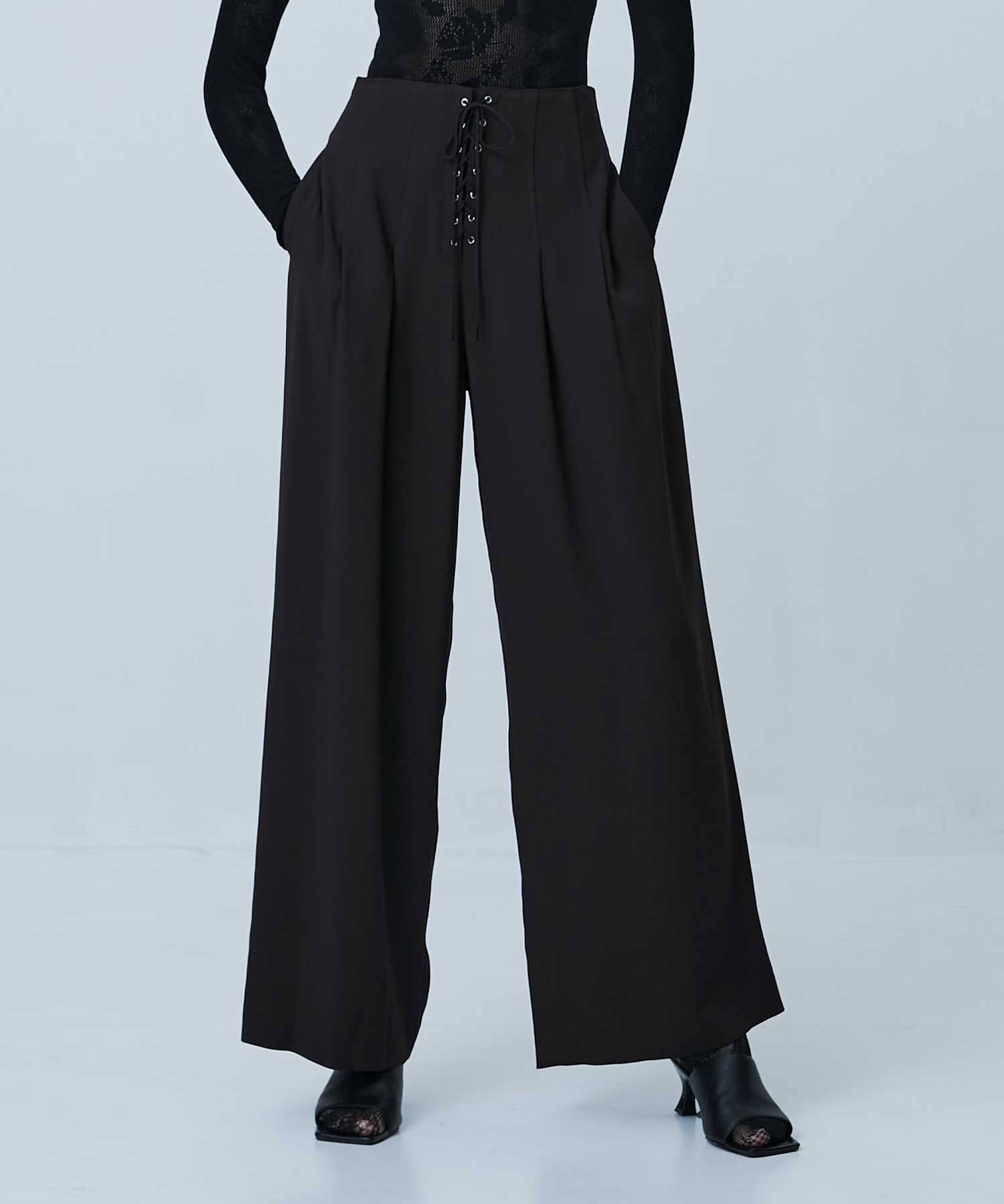 Pleated pants