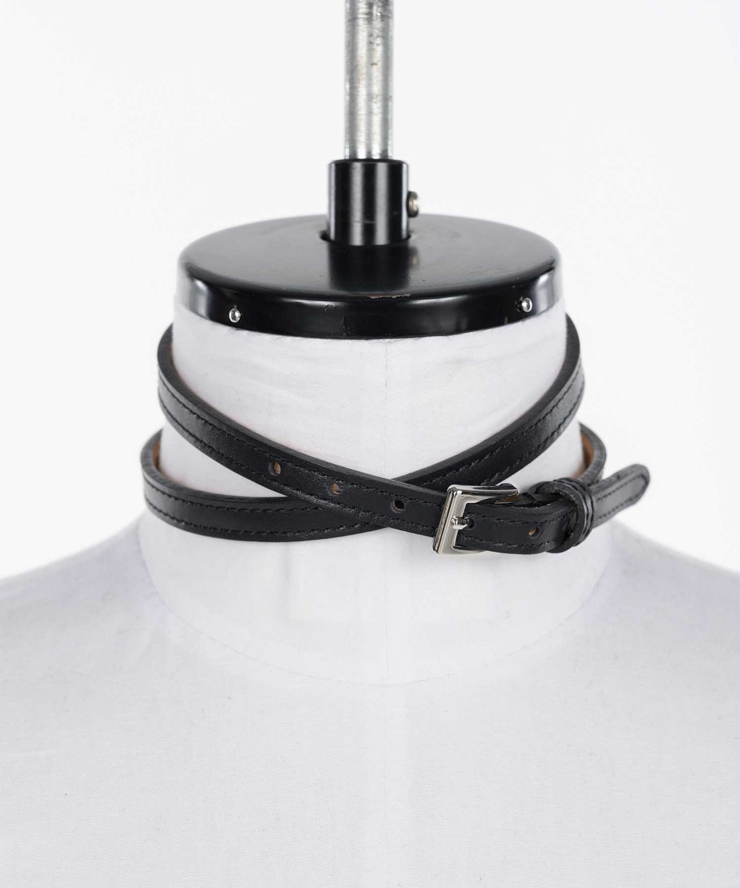 Leather skinny choker