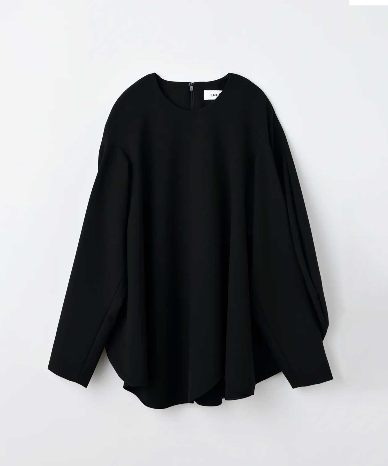 CURVED-FORM PULLOVER