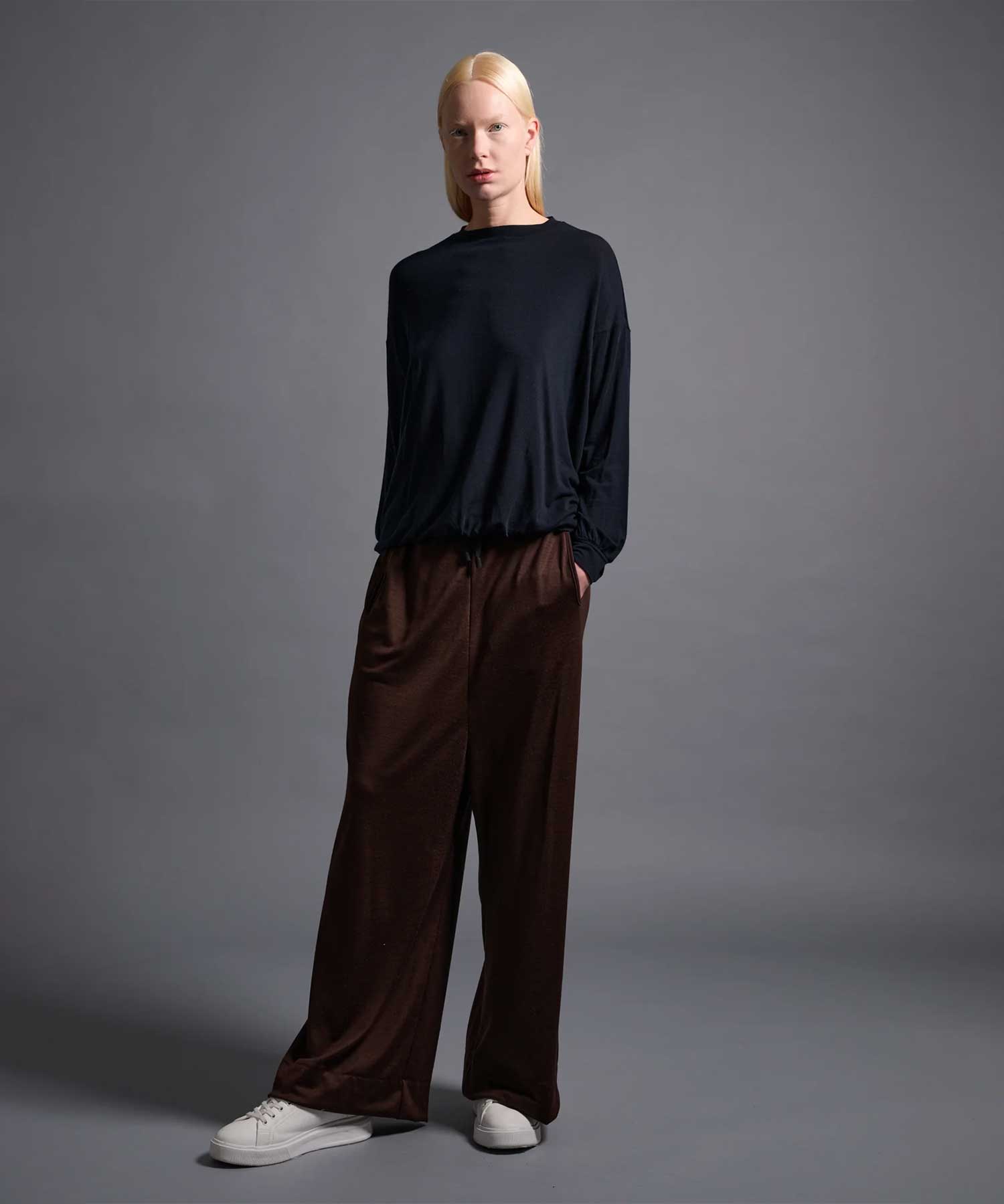 MACY NARROW SLV CREW NECK TOP