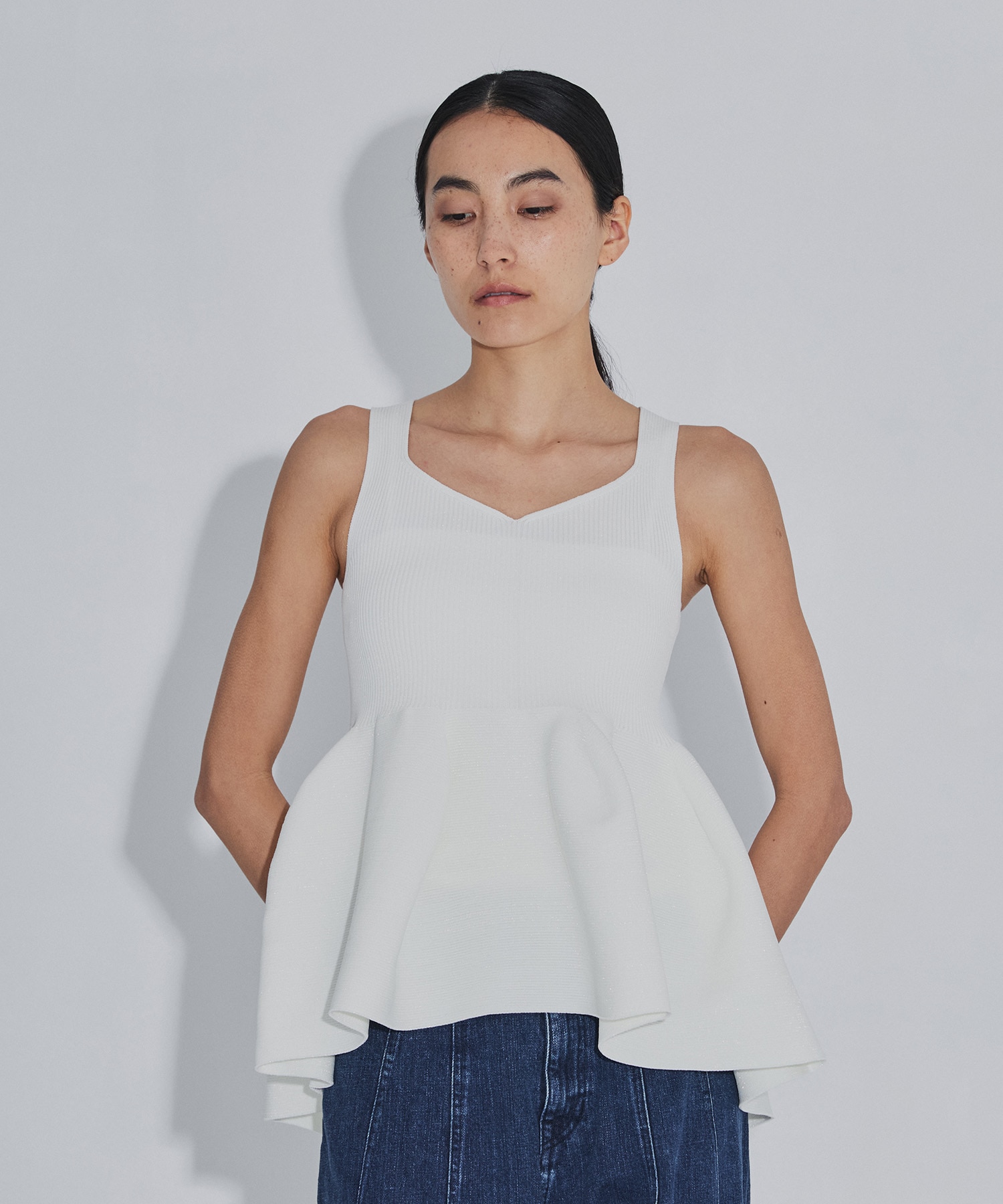 POTTERY GLITTER SLEEVELESS TOP