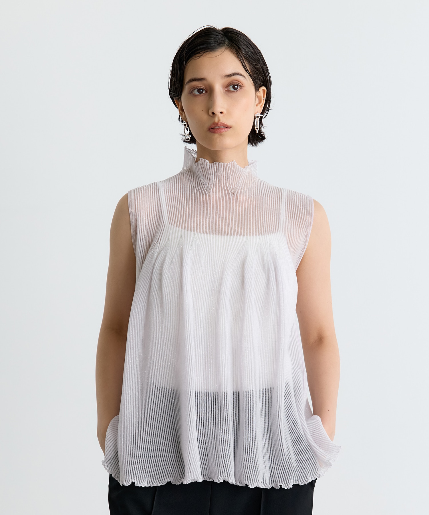 HYPHA LUCENT GLITTER SLEEVELESS BUST FLARE TOP